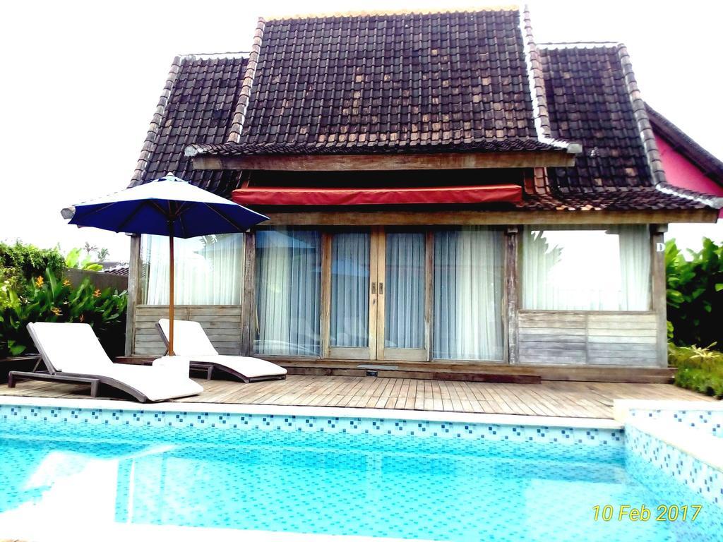 Shania Kuta (Bali)