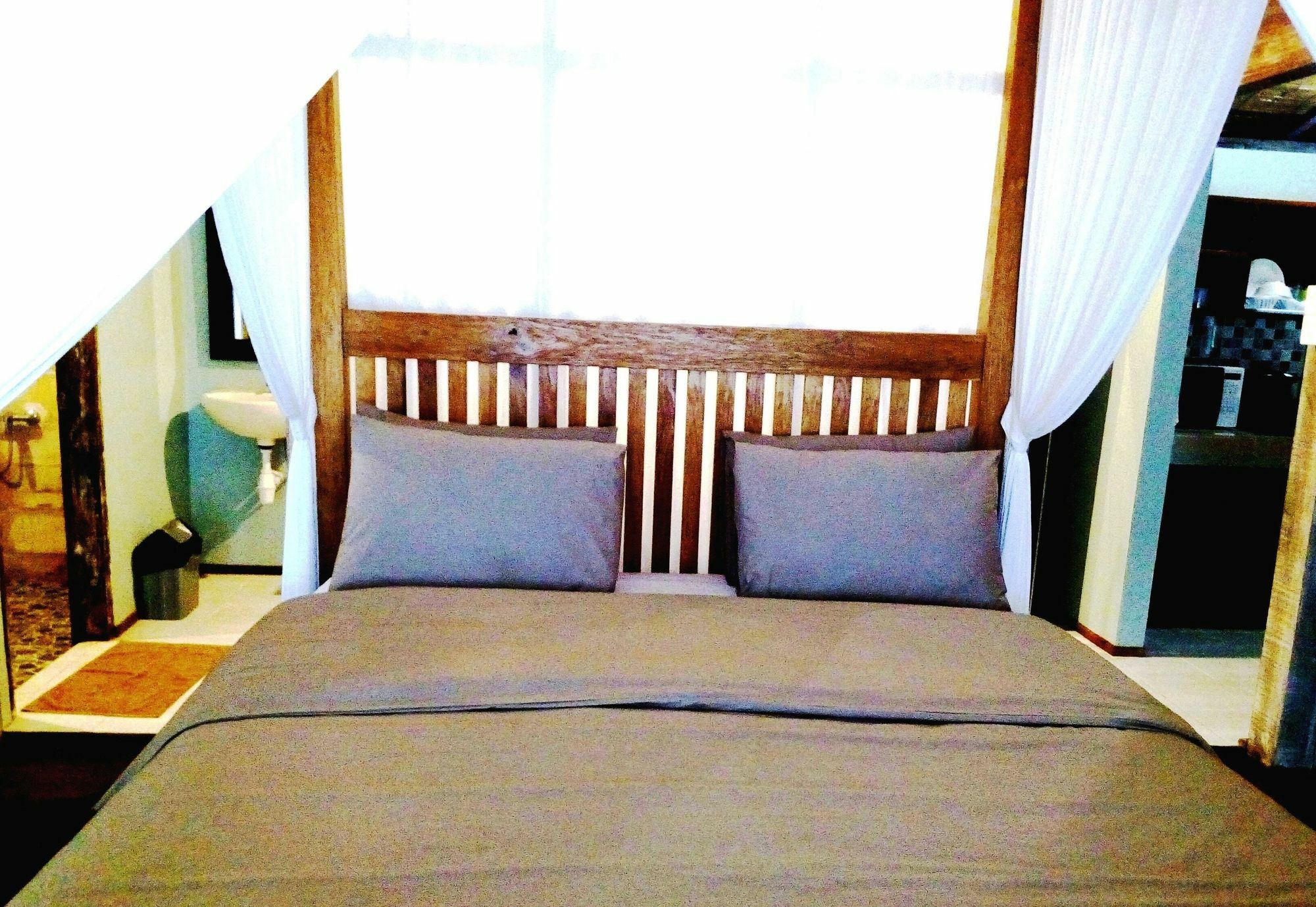 Shania Wisma tamu 3*